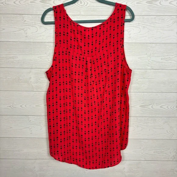 Torrid Arrow Print Sleeveless Blouse Size 2X Red - Picture 4 of 9